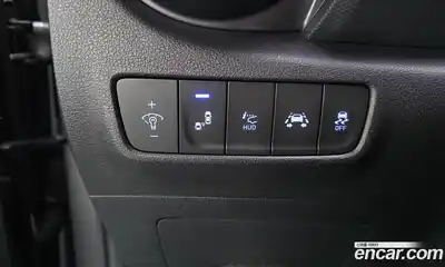 Hyundai Kona 2019 1.6 Автомат в Москве № 112872, миниатюра 2