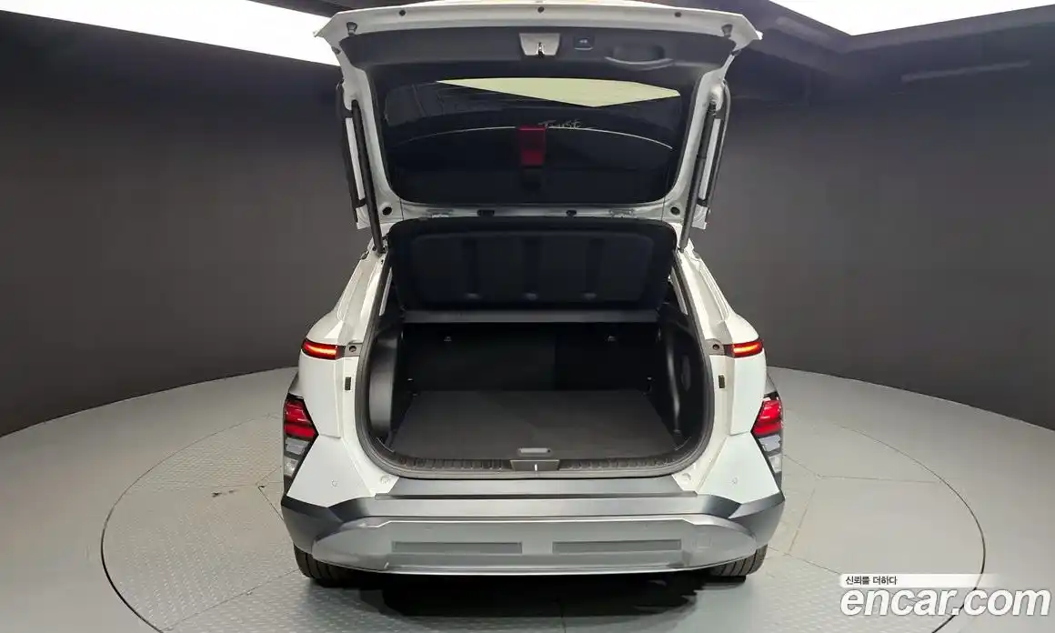 Hyundai Kona 2023 1.6 Автомат в Москве № 122763, фото 4