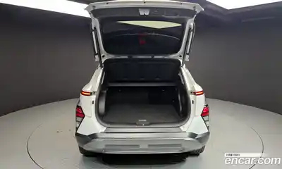 Hyundai Kona 2023 1.6 Автомат в Москве № 122763, миниатюра 4