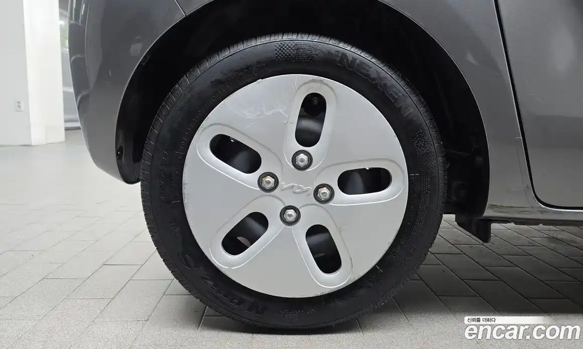 Kia Ray 2023 1.0 Автомат в Москве № 124435, фото 4