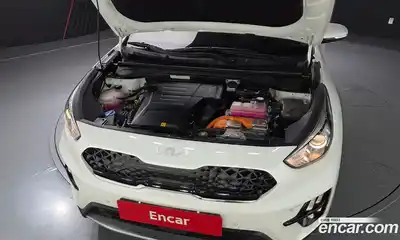 Kia Niro 2022 1.6 Автомат в Москве № 128681, миниатюра 11