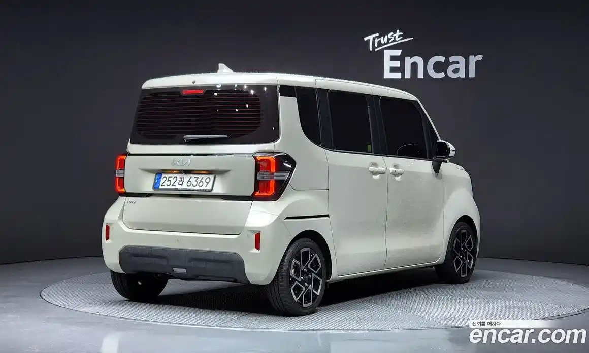 Kia Ray 2023 1.0 Автомат в Москве № 131977, фото 19