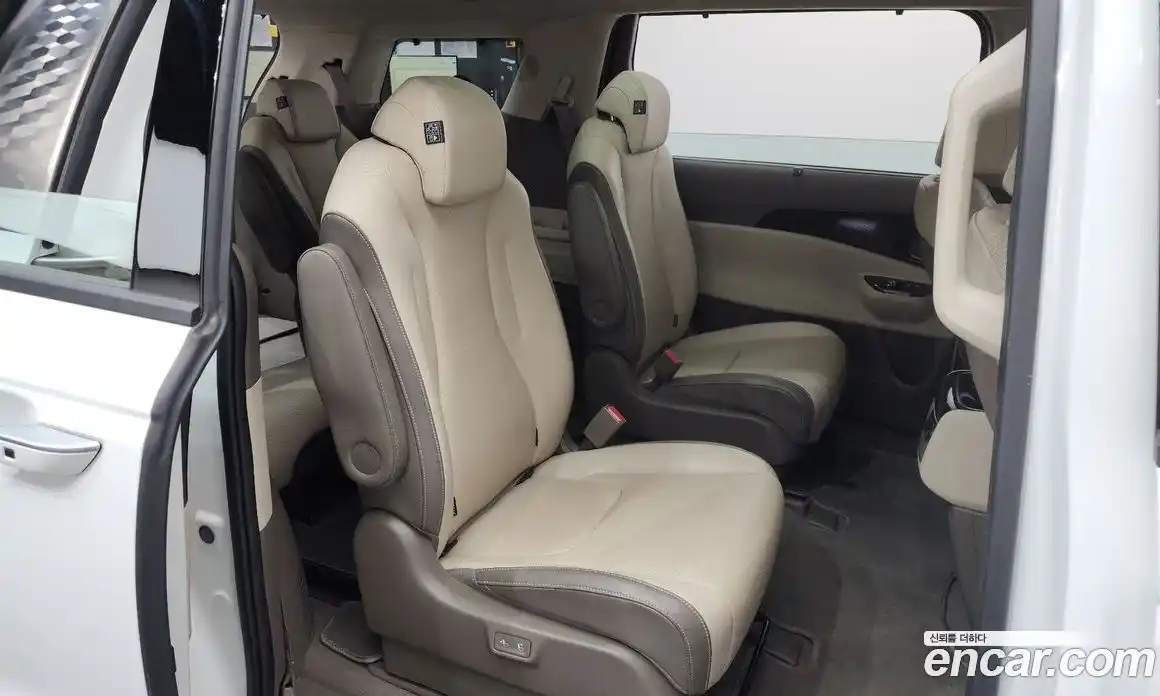 Kia Canival 2022 2.2 Автомат в Москве № 133901, фото 12