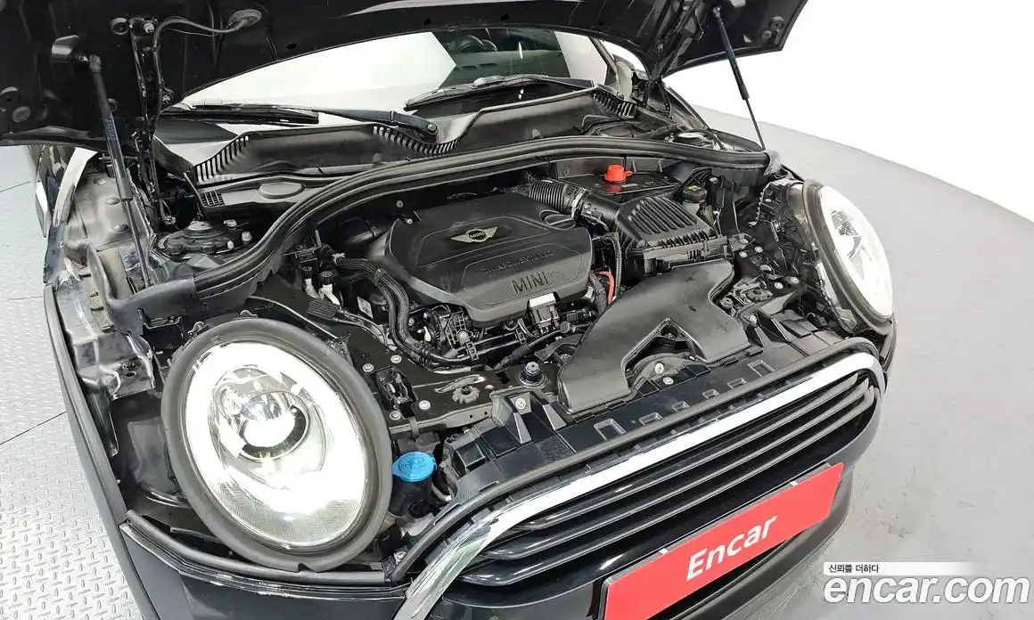 Mini Clubman 2018 2.0 Автомат в Москве № 136224, фото 14