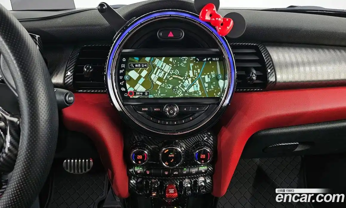 Mini Cooper Convertible 2019 2.0 Автомат в Москве № 136349, фото 12