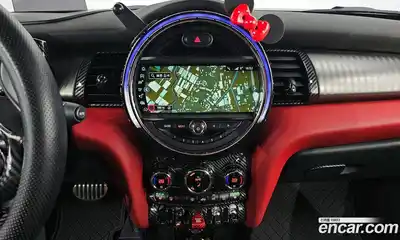 Mini Cooper Convertible 2019 2.0 Автомат в Москве № 136349, миниатюра 12