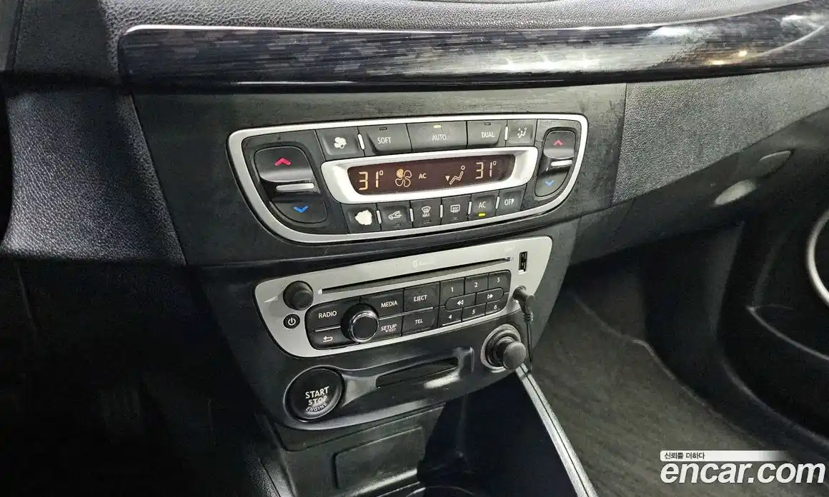 Renault SM3 2015 1.6 Автомат в Москве № 137174, фото 14