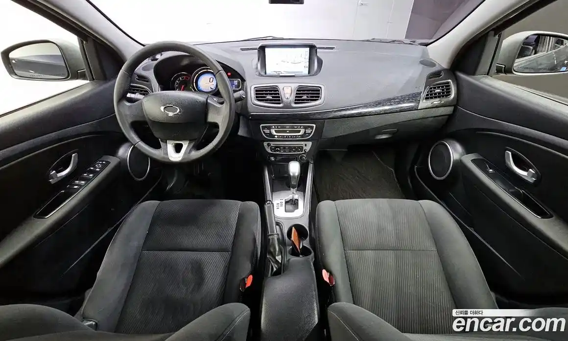 Renault SM3 2015 1.6 Автомат в Москве № 137174, фото 9