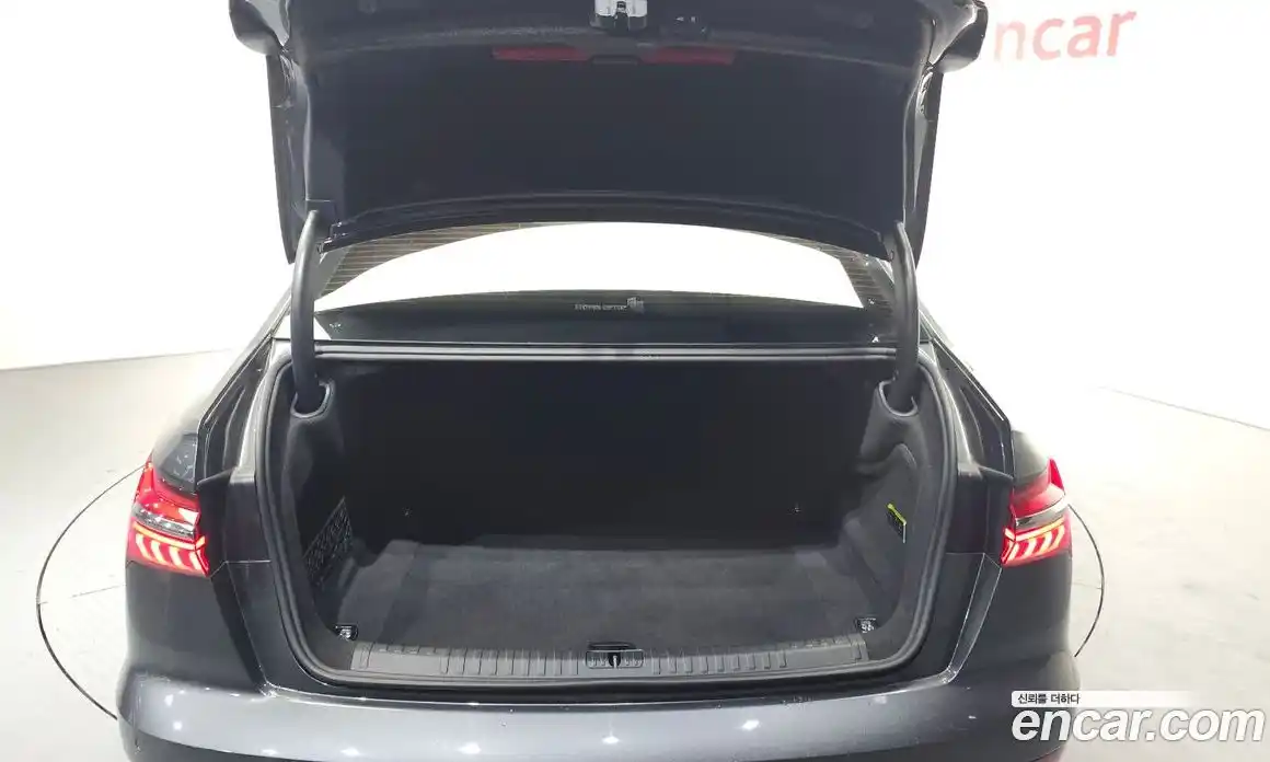 Audi A6 2021 2.0 Автомат в Москве № 139464, фото 1