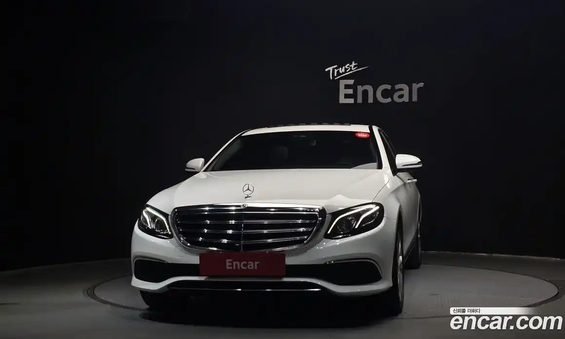 Mercedes-Benz E-Class 2018 2.0 Автомат в Москве № 142981, фото 19