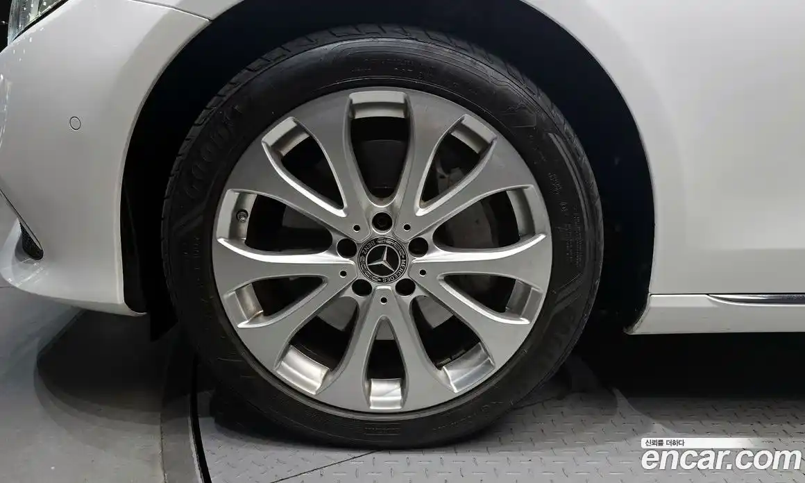 Mercedes-Benz E-Class 2018 2.0 Автомат в Москве № 142981, фото 5