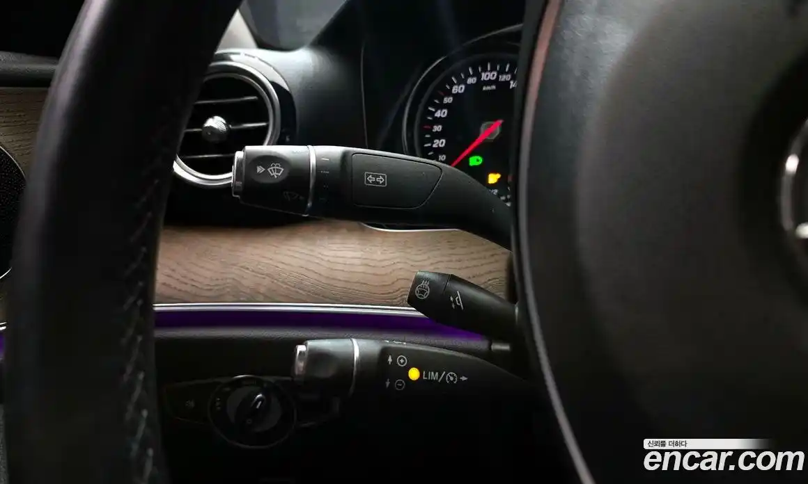 Mercedes-Benz E-Class 2018 2.0 Автомат в Москве № 142981, фото 9