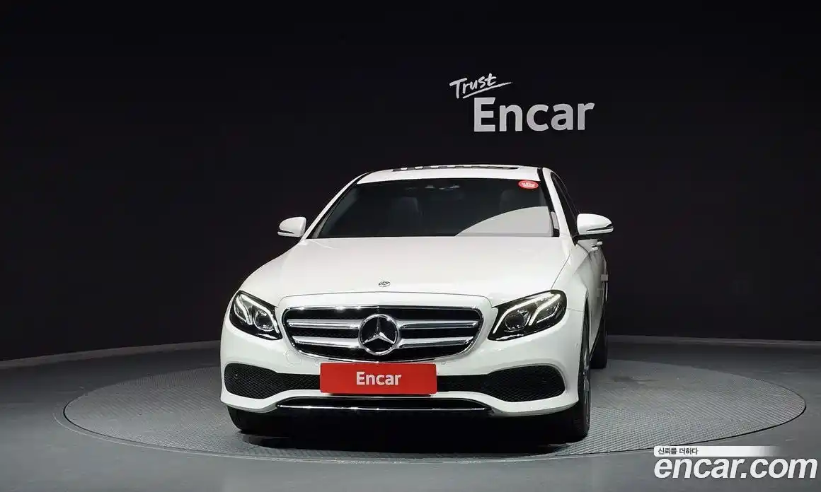 Mercedes-Benz E-Class 2019 2.0 Автомат в Москве № 143618, фото 18