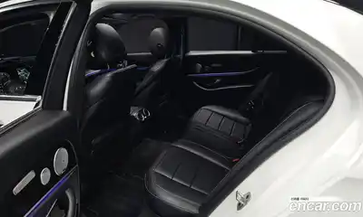 Mercedes-Benz E-Class 2019 2.0 Автомат в Москве № 143618, миниатюра 3