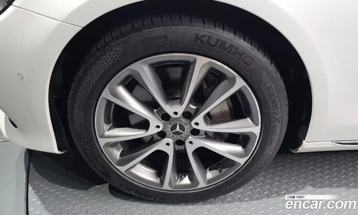 Mercedes-Benz E-Class 2019 2.0 Автомат в Москве № 143618, фото 10