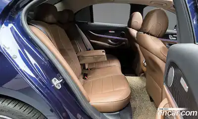 Mercedes-Benz E-Class 2020 1.9 Автомат в Москве № 150767, миниатюра 3