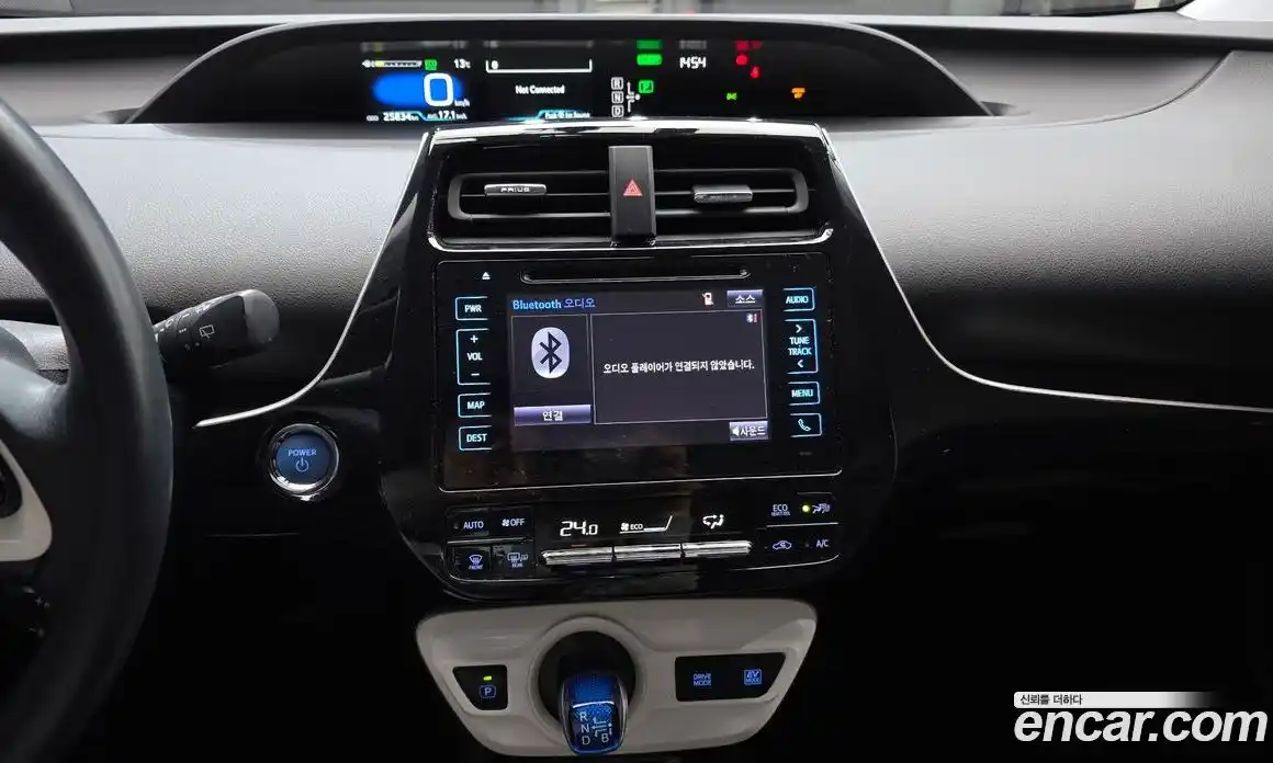 Toyota Prius 2018 1.8 Автомат в Москве № 155408, фото 20