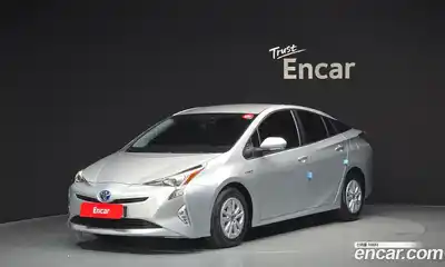 Toyota Prius 2018 1.8 Автомат в Москве № 155408, миниатюра 3