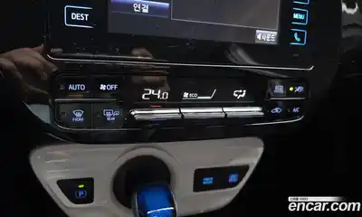 Toyota Prius 2018 1.8 Автомат в Москве № 155408, миниатюра 5