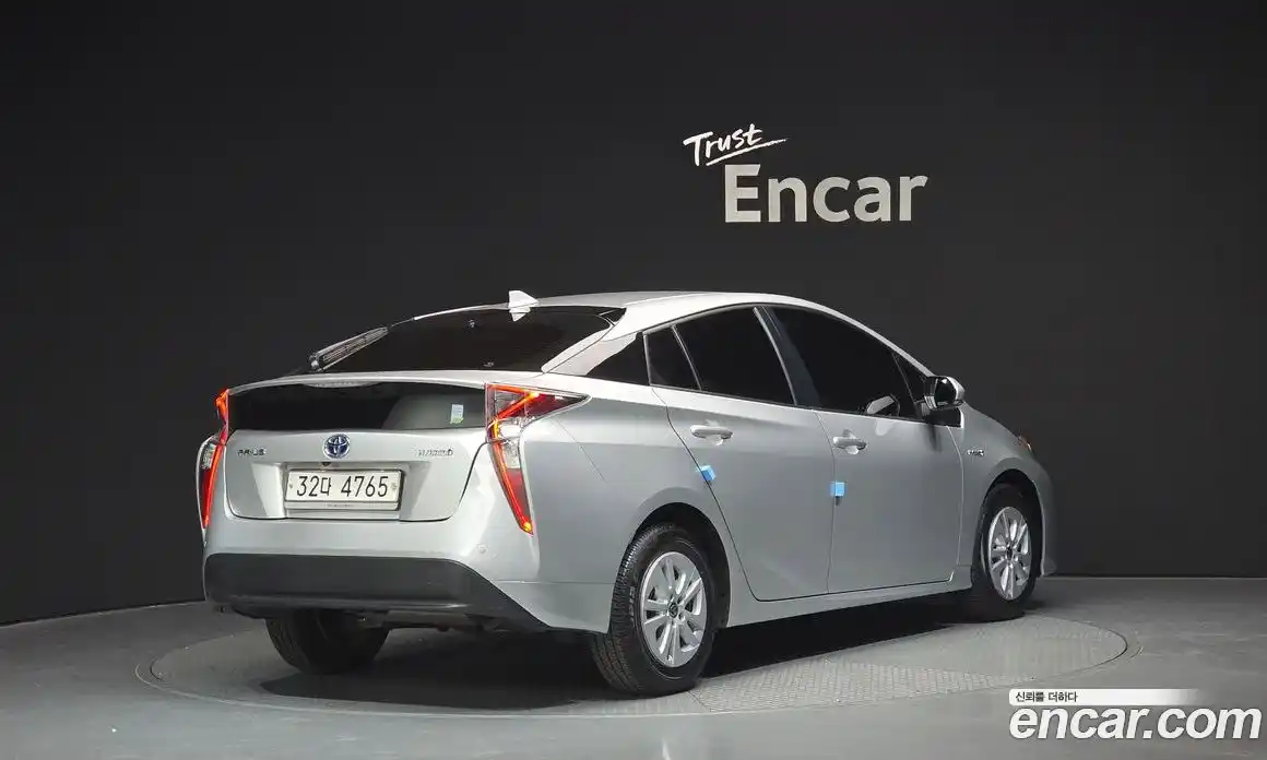 Toyota Prius 2018 1.8 Автомат в Москве № 155408, фото 6