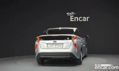 Toyota Prius 2018 1.8 Автомат в Москве № 155408, миниатюра 8