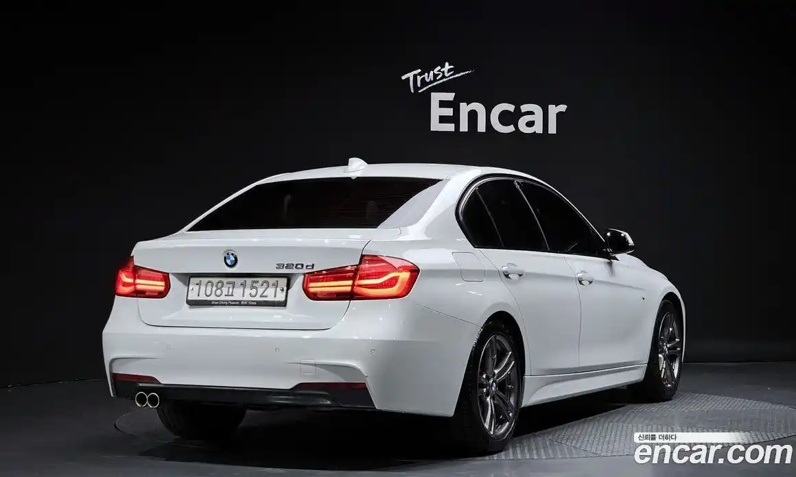 BMW 3-Series 2018 2.0 Автомат в Москве № 157736, фото 15