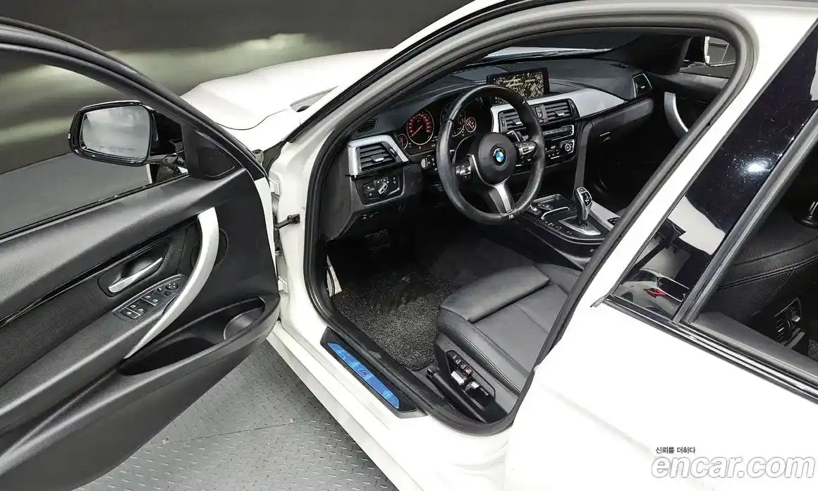 BMW 3-Series 2018 2.0 Автомат в Москве № 157736, фото 20