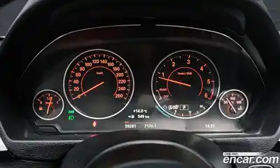 BMW 3-Series 2018 2.0 Автомат в Москве № 157736, миниатюра 2