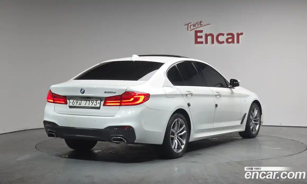 BMW 5-Series 2017 2.0 Автомат в Москве № 158472, фото 16