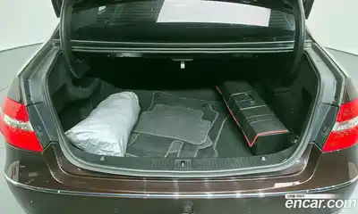 Mercedes-Benz E-Class, 2011