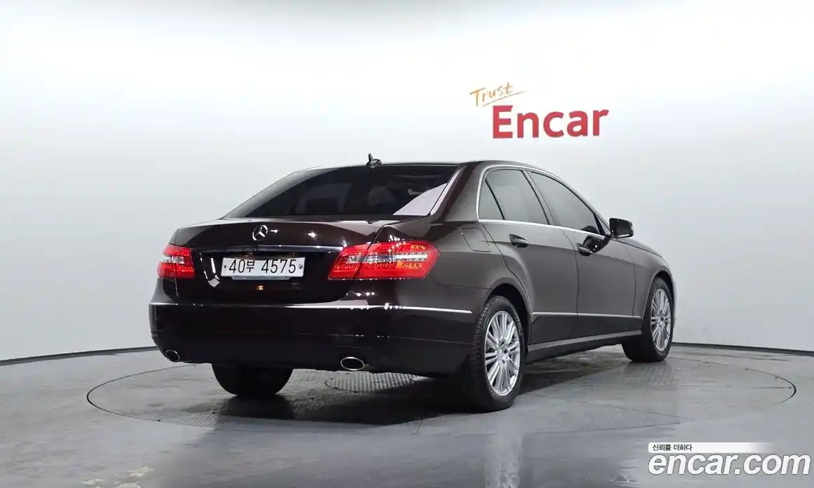 Mercedes-Benz E-Class 2011 3.5 Автомат в Москве № 160803, фото 18