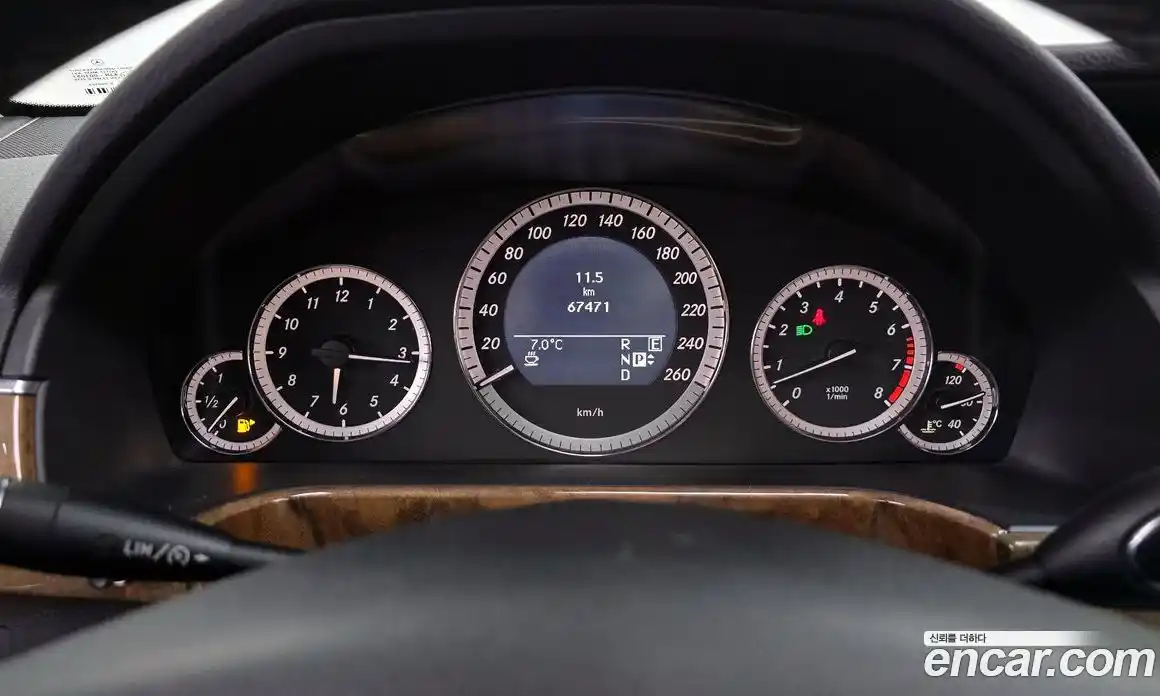 Mercedes-Benz E-Class 2011 3.5 Автомат в Москве № 160803, фото 19