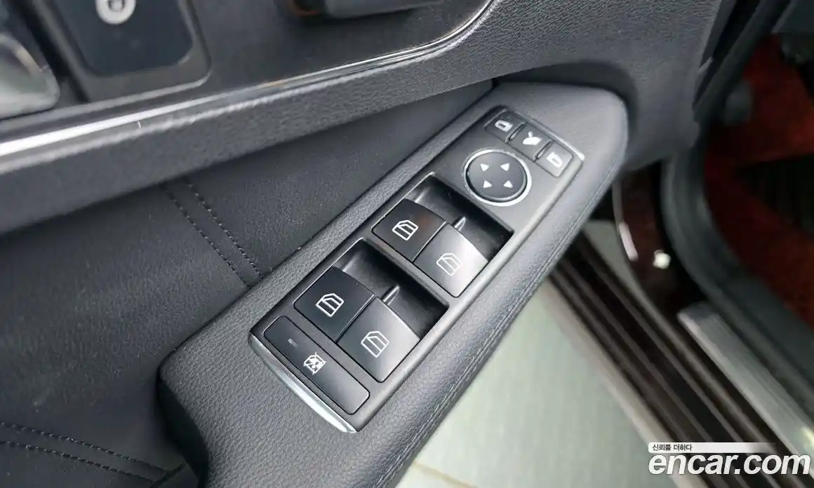 Mercedes-Benz E-Class 2011 3.5 Автомат в Москве № 160803, фото 7