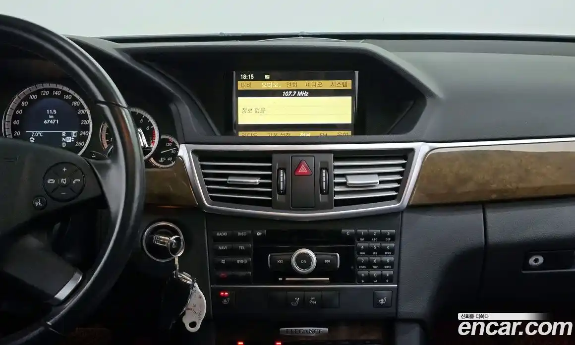 Mercedes-Benz E-Class 2011 3.5 Автомат в Москве № 160803, фото 8