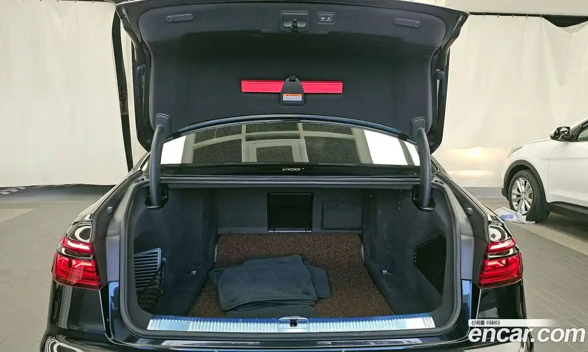 Audi A8 2023 3.0 Автомат в Москве № 162696, фото 13