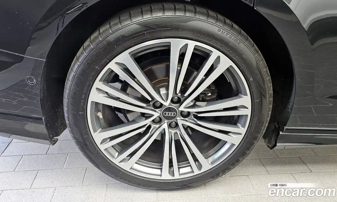 Audi A8 2023 3.0 Автомат в Москве № 162696, фото 14