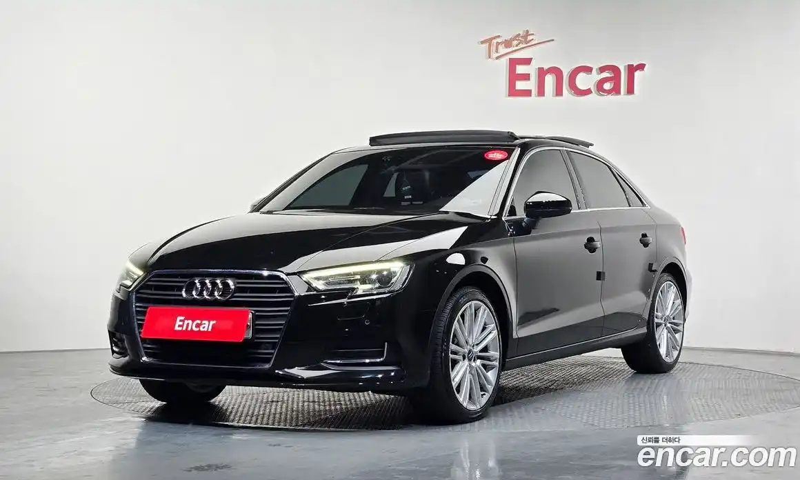 Audi A3 2018 2.0 Автомат в Москве № 162992, фото 1