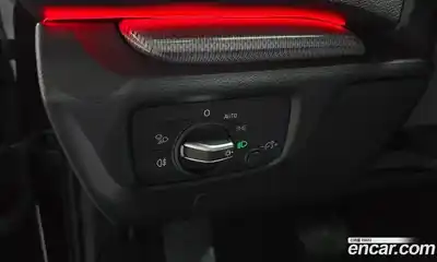 Audi A3 2018 2.0 Автомат в Москве № 162992, миниатюра 12