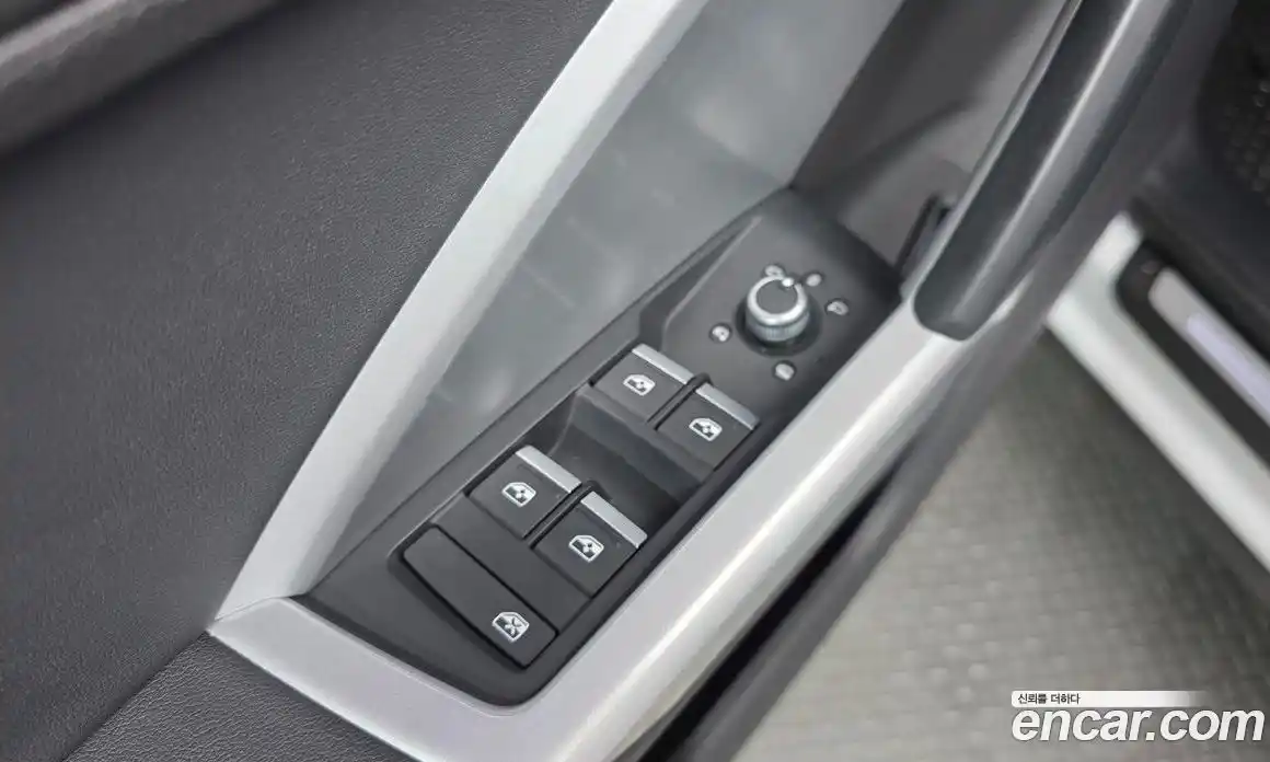 Audi Q3 2023 2.0 Автомат в Москве № 163161, фото 1