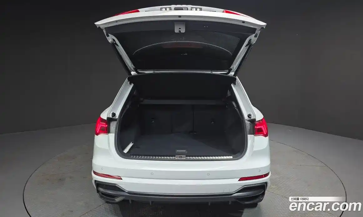 Audi Q3 2023 2.0 Автомат в Москве № 163161, фото 12