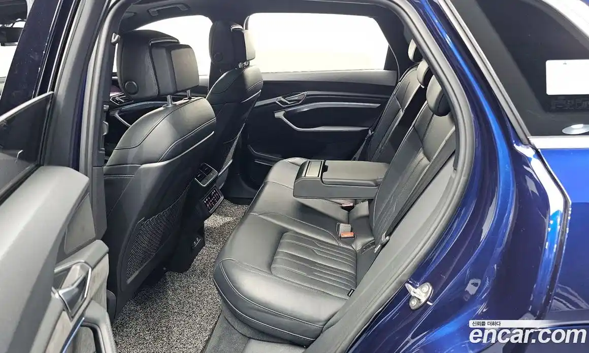 Audi e-tron 2021 0.2 Автомат в Москве № 163496, фото 17