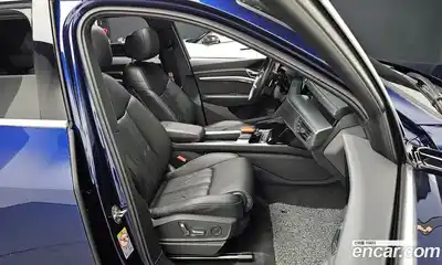 Audi e-tron 2021 0.2 Автомат в Москве № 163496, миниатюра 8