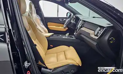 Volvo XC60 2021 2.0 Автомат в Москве № 164705, миниатюра 9