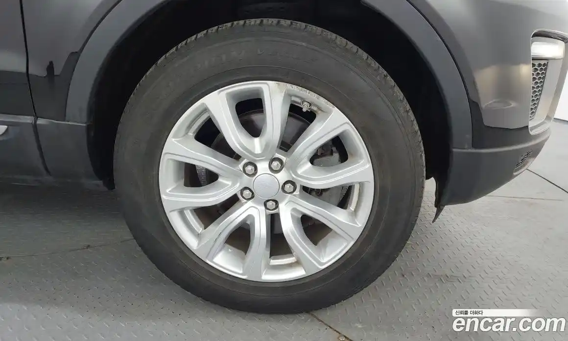 Land Rover Range-Rover Evoque 2017 2.0 Автомат в Москве № 166162, фото 7