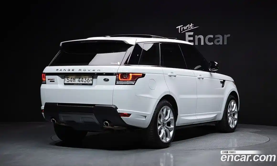 Land Rover Range-Rover Sport 2016 3.0 Автомат в Москве № 166320, фото 8