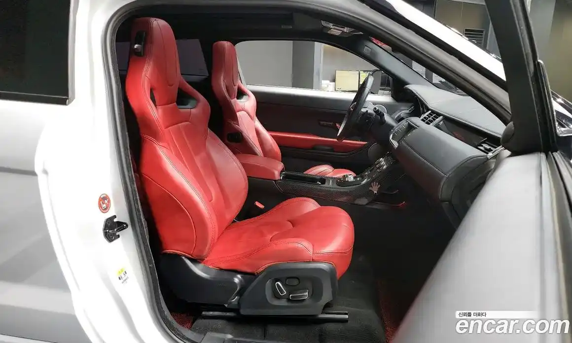 Land Rover Range-Rover Evoque 2012 2.0 Автомат в Москве № 166658, фото 14