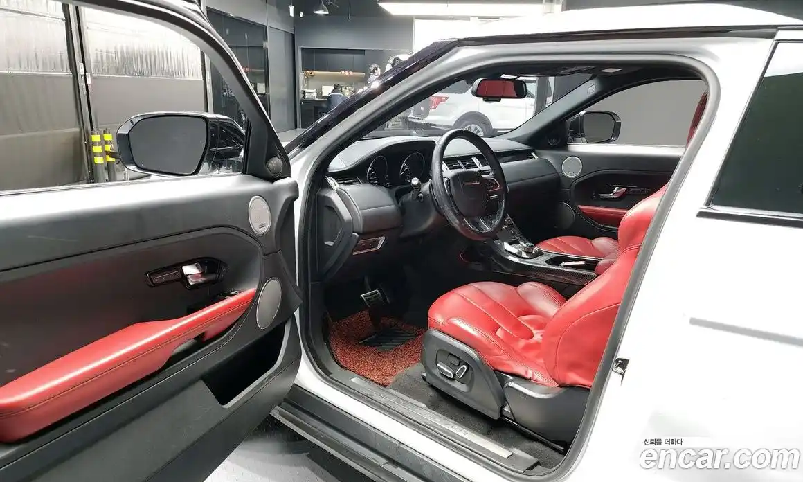 Land Rover Range-Rover Evoque 2012 2.0 Автомат в Москве № 166658, фото 17