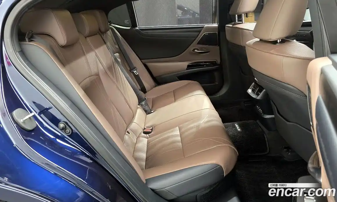 Lexus ES 2026 2.5 Автомат в Москве № 167968, фото 9