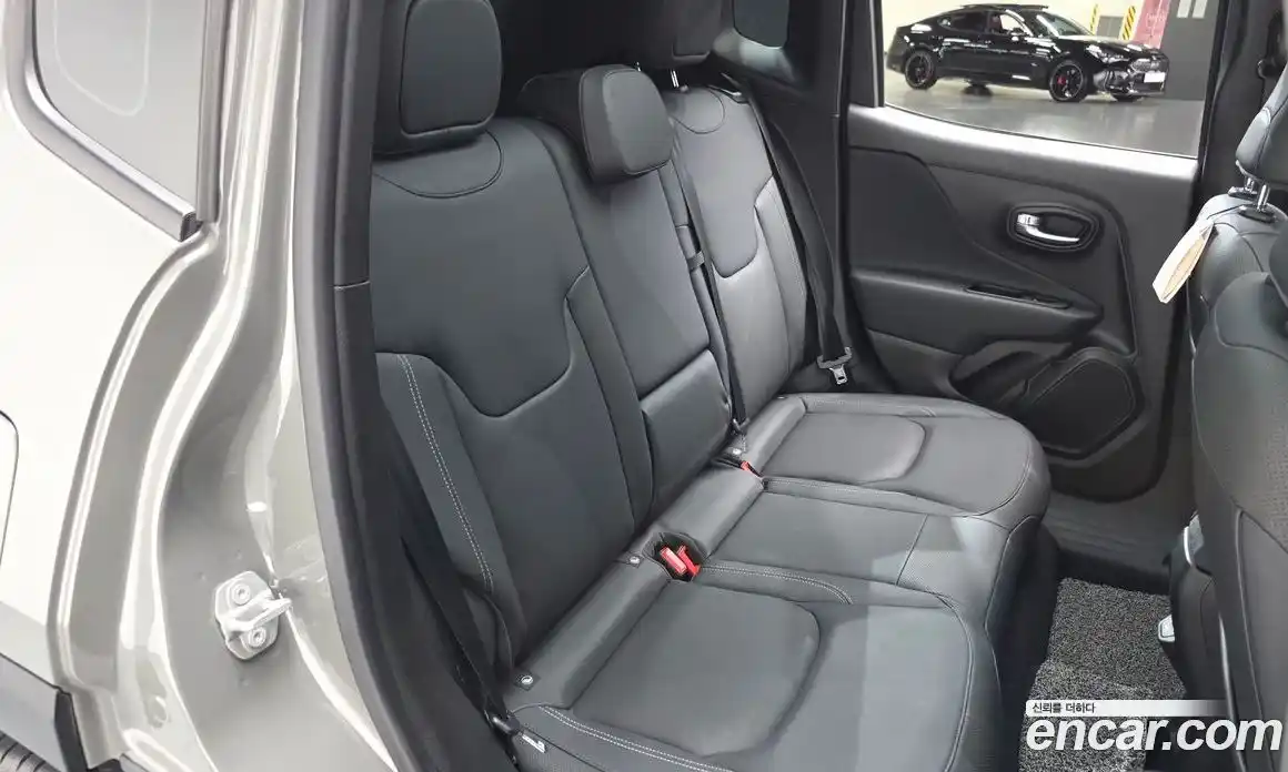 Jeep Renegade 2022 1.3 Автомат в Москве № 169385, фото 9