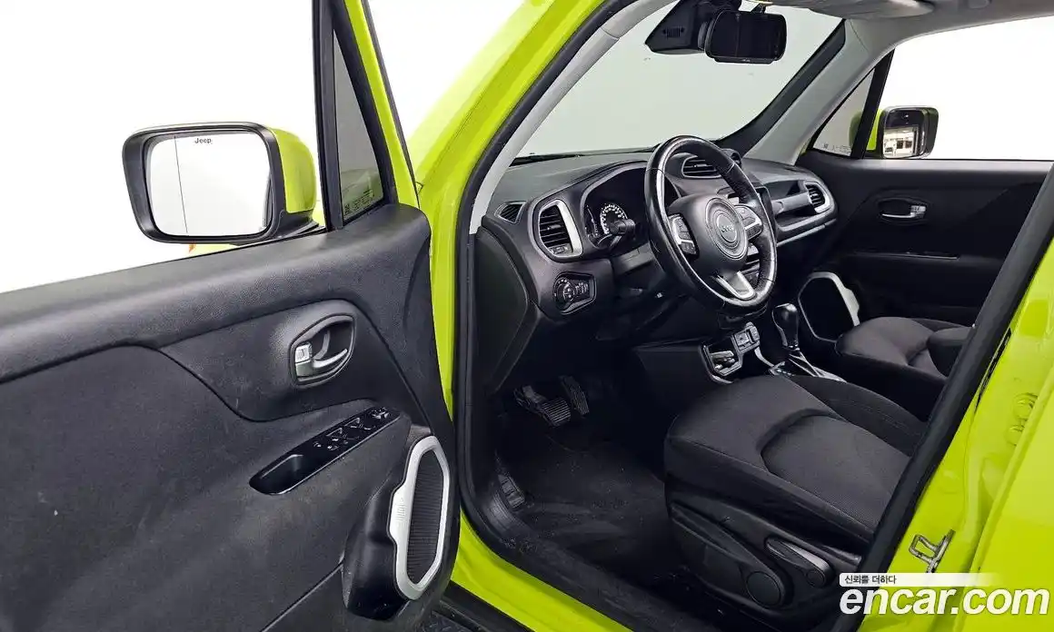Jeep Renegade 2018 2.4 Автомат в Москве № 169748, фото 1